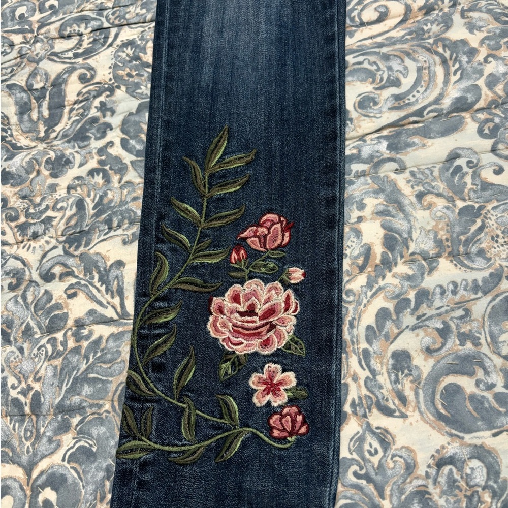 Driftwood jeans size 27 in excellent condition from non smoking home.